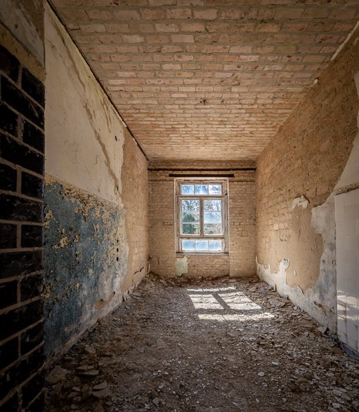 Brick-ceilinged room