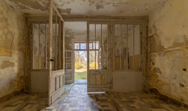 Double doors to the garden