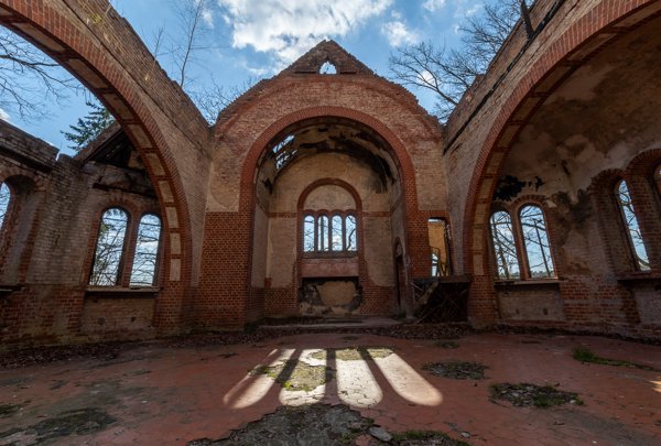 The burnt-out chapel