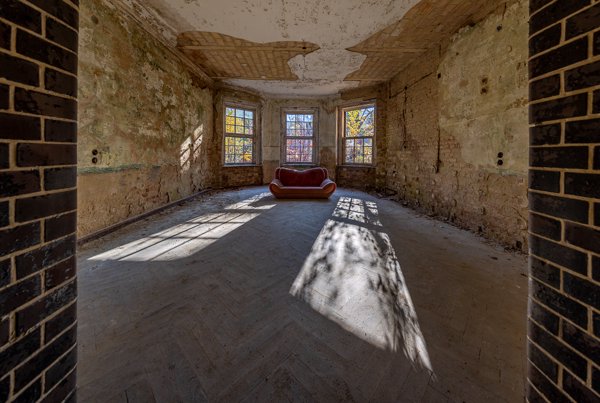 The red sofa, October 2024