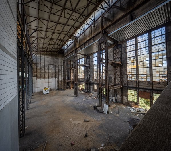 The empty machine hall