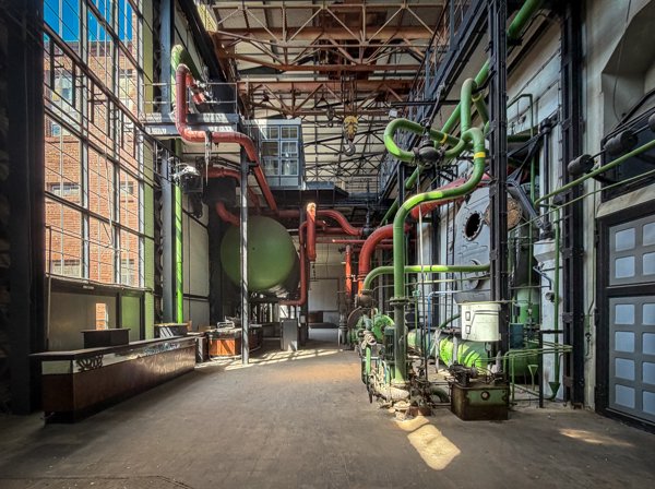 Coloured pipework